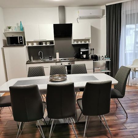 Freedom Apartman Hajdúszoboszló Eksteriør bilde
